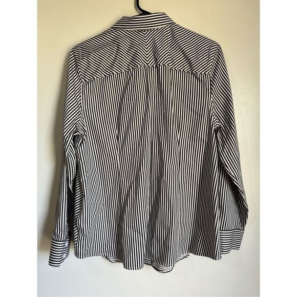 NEW Chicos 100% cotton Womens No Iron Striped Button Shirt sz 2 Breathable Light - Picture 3 of 5